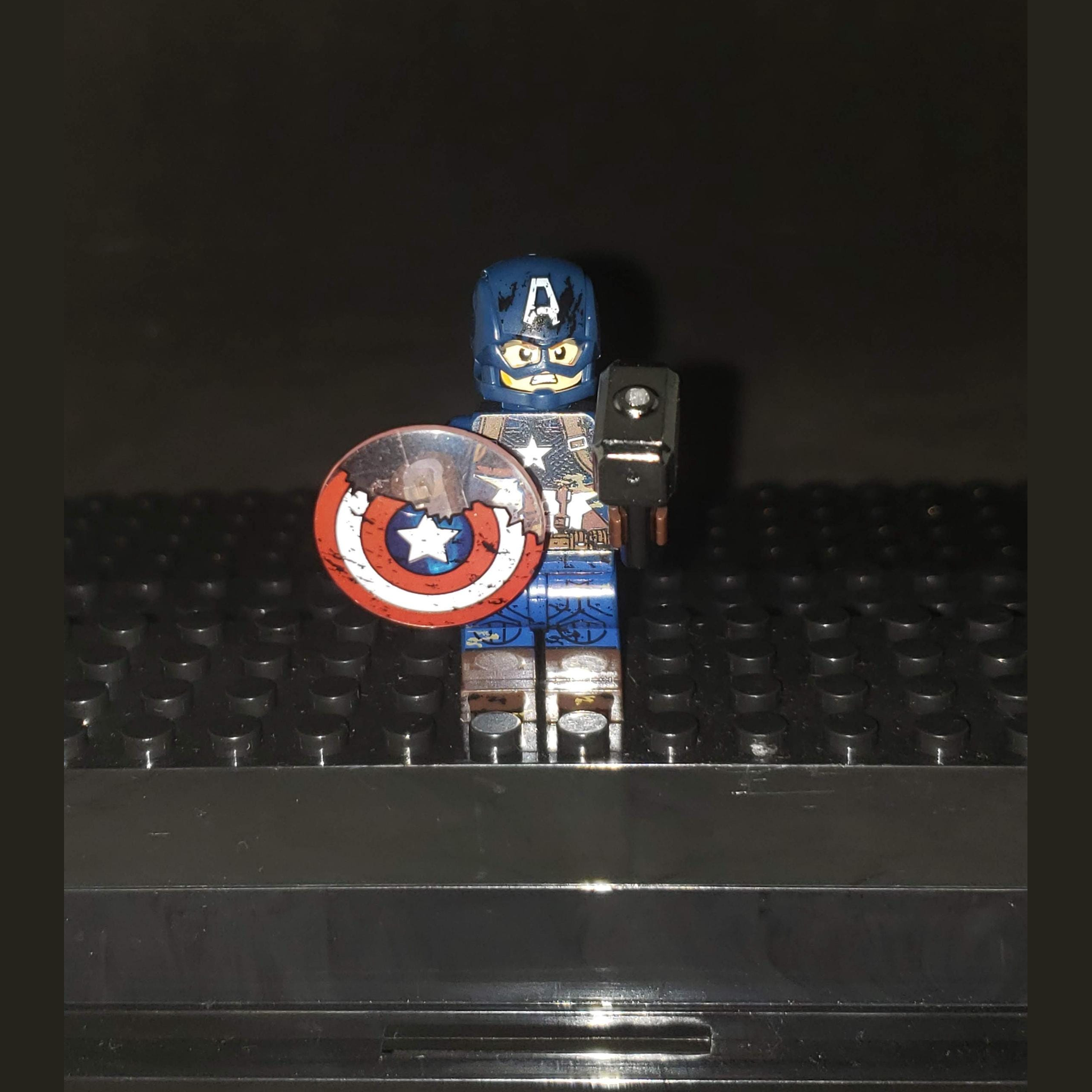 Avengers Captain America with Damaged Shield Figurine