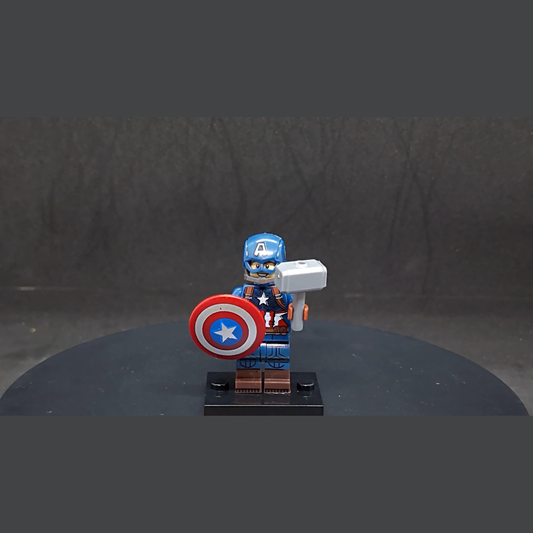 Marvel Avengers Captain America Figurine