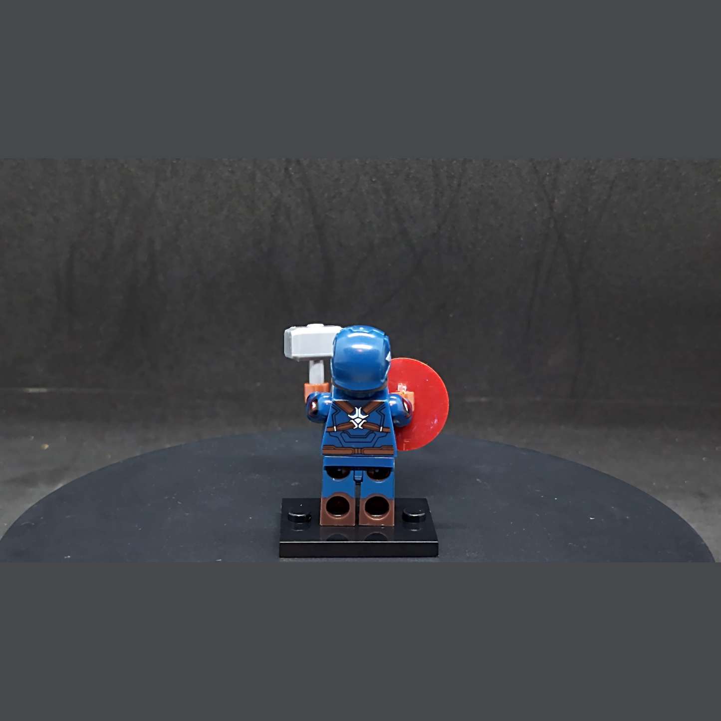 Marvel Avengers Captain America Figurine