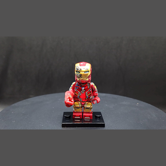 Marvel Avengers Iron Man Figurine