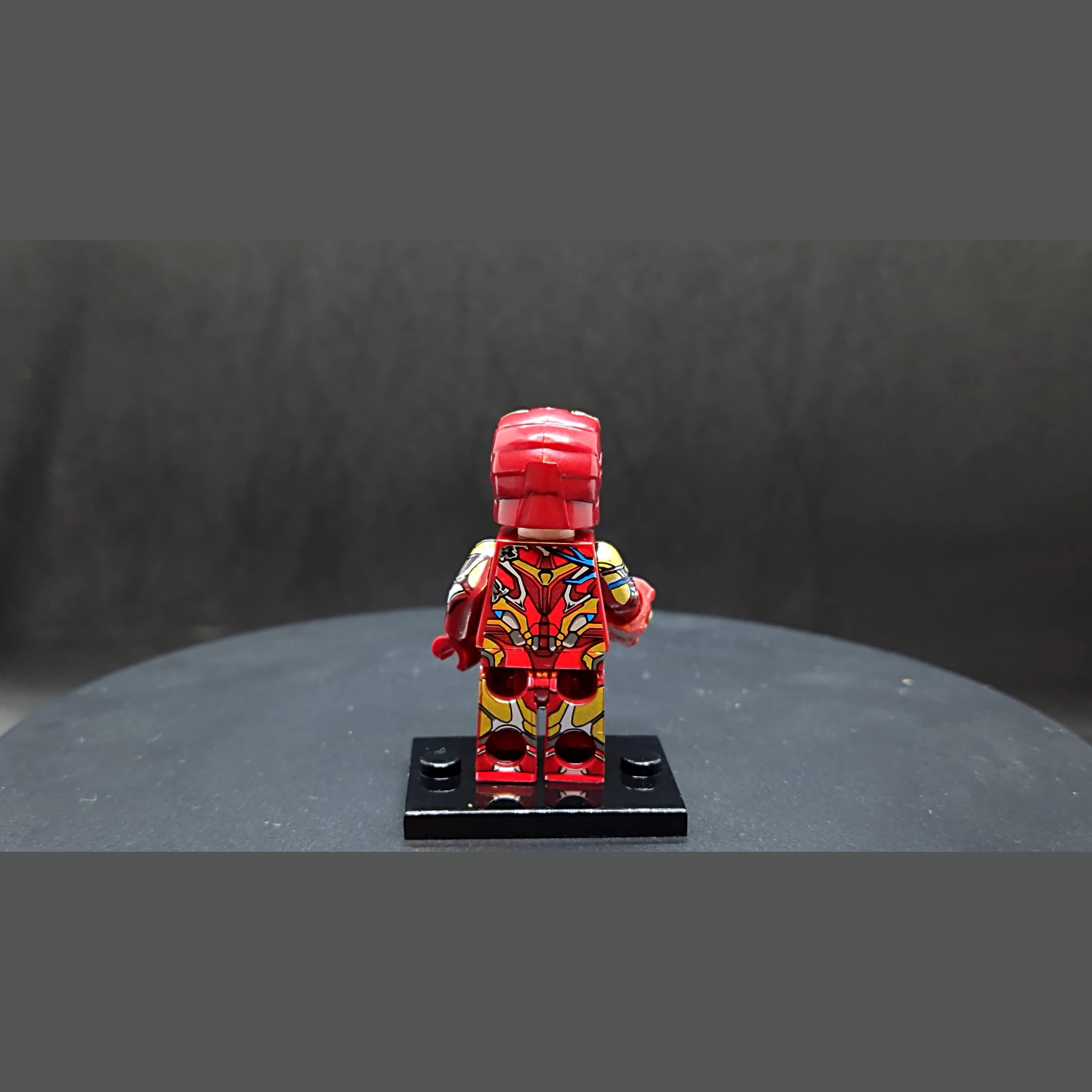 Marvel Avengers Iron Man Figurine