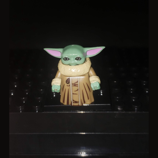 Custom-Compatible Green Alien Child Minifigure – Brick Building Fit