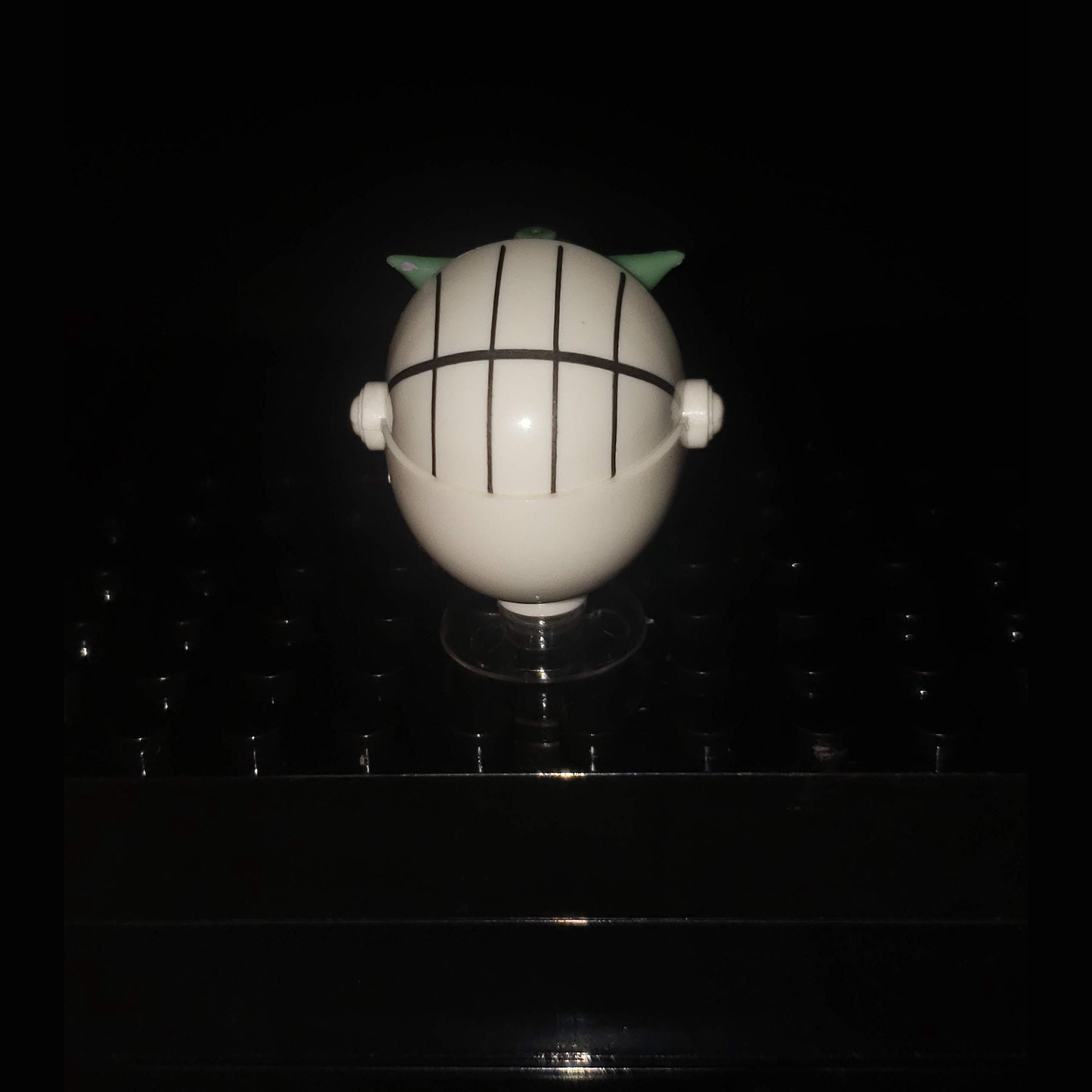 Custom-Compatible Green Alien Child with Pod Minifigure – Brick Building Fit